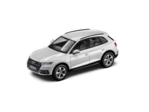 Macheta auto Audi Q5 Ibis White, 1:43 Iscale