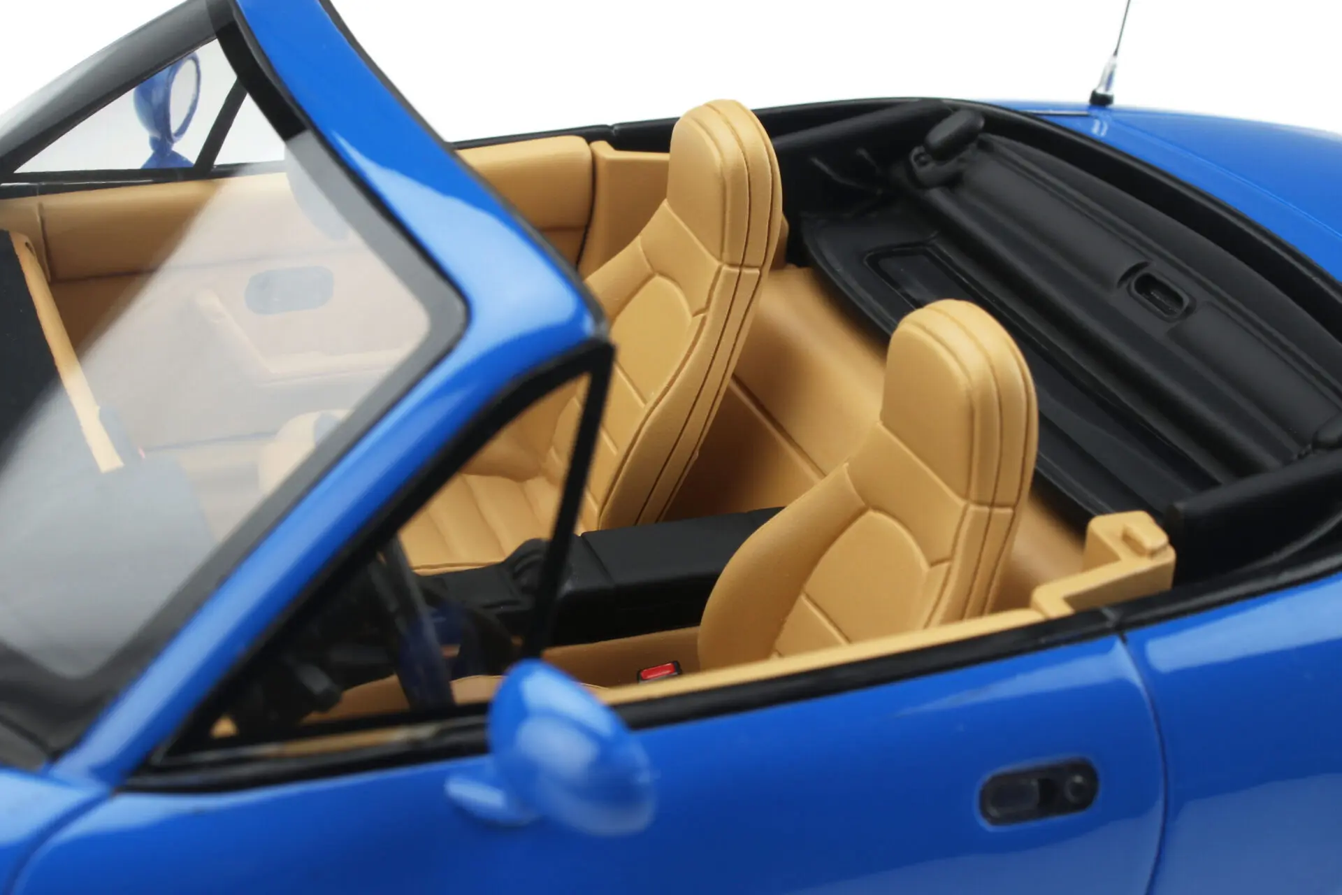 Macheta auto Mazda Mx-5 Na Blue 1990, 1:18 Otto Models (Ot934