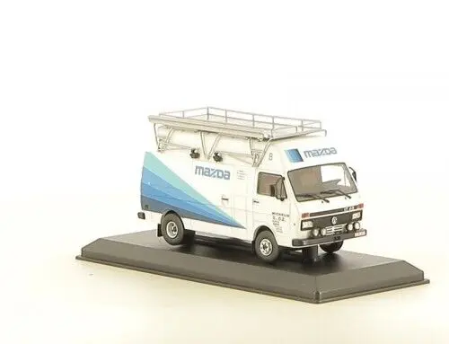 Miniature Volkswagen LT40 Mazda Team Europe 1990 - Échelle 1/43 - Ixo - Neuve