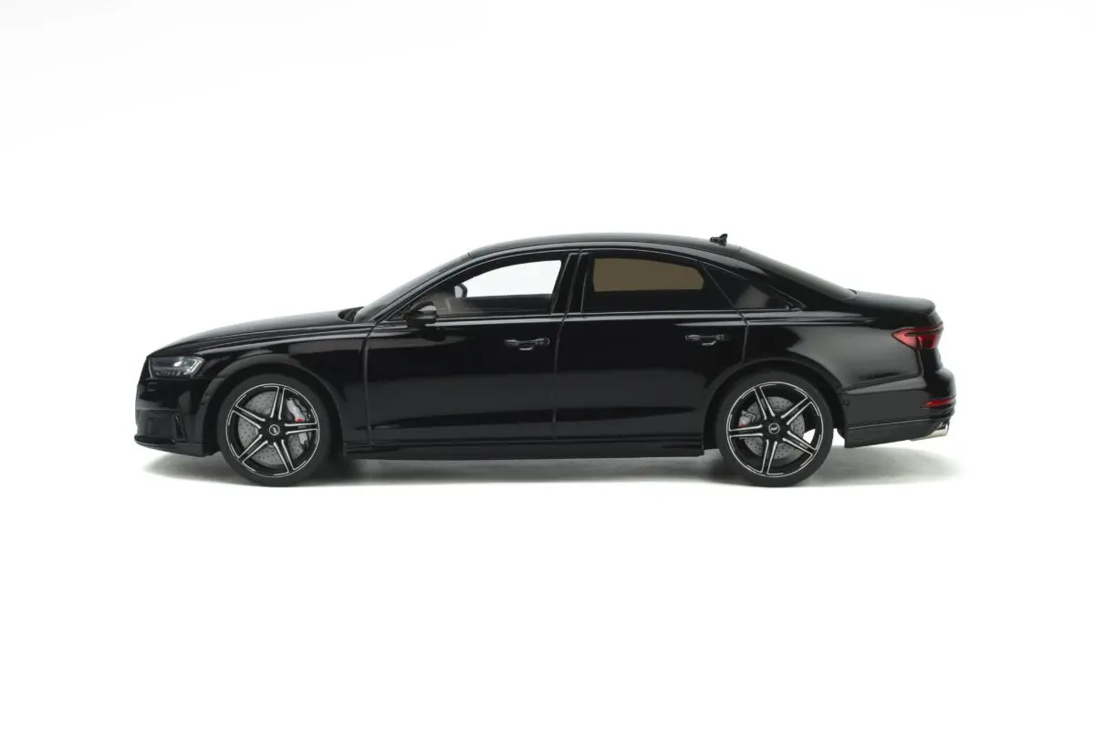 Motormax 1/18 Audi S8 ブラック Macheta auto Audi A8 S8 2020 1:18 GT SPIRIT (GT356) - Minicars