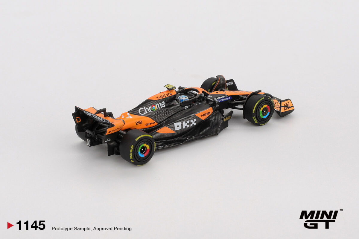 Precomanda macheta auto Mclaren Mcl38 #4 Lando Norris Hungarian F1 Gp Winner  2024 1:64 Mini GT (MGT01145-L) - imagine 3