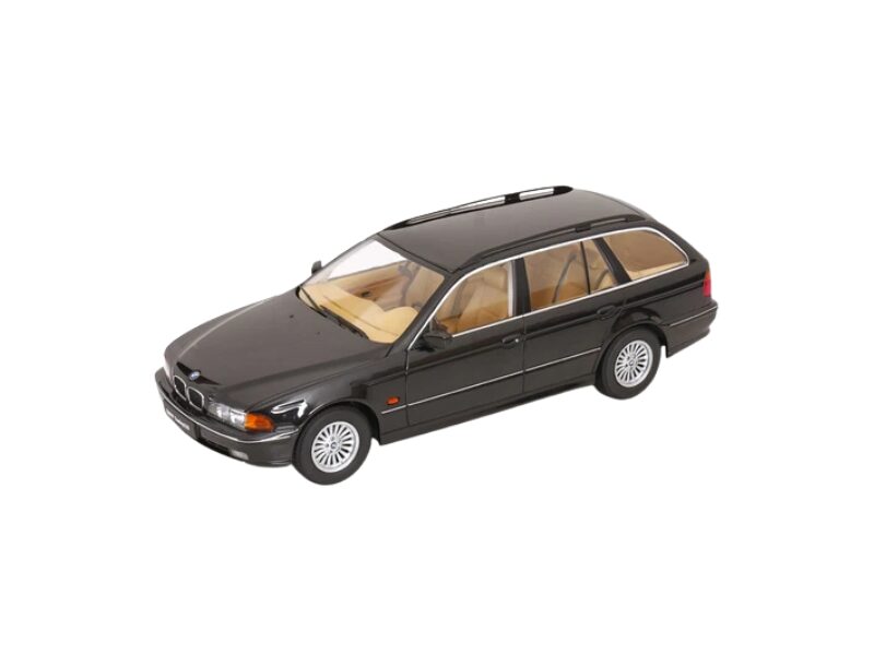 Macheta auto Bmw Seria 5 (E39) Touring 1998 Negru 1:18 Triple9