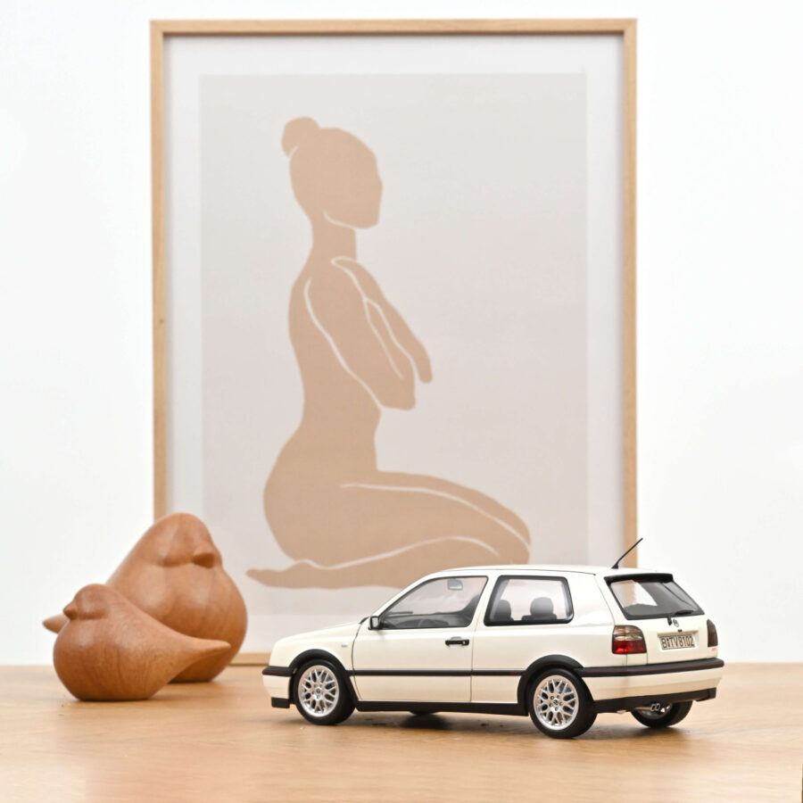 Macheta auto Volkswagen Golf 3 GT Candy White 1996 1:18 Norev - imagine 2