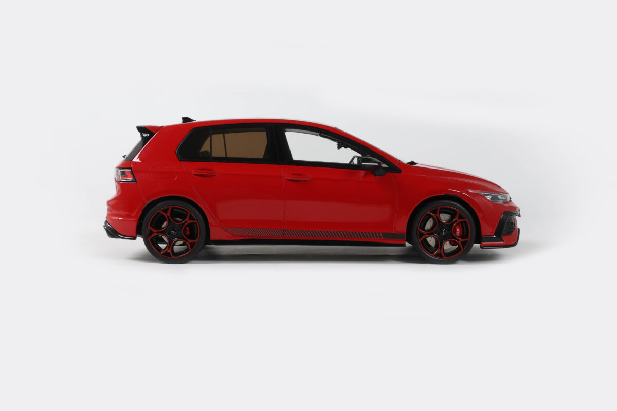 Macheta auto Volkswagen Golf 8.2 Gti 50th Edition Tornado Red 2024 1:18 Otto Models (OT1322) - imagine 6