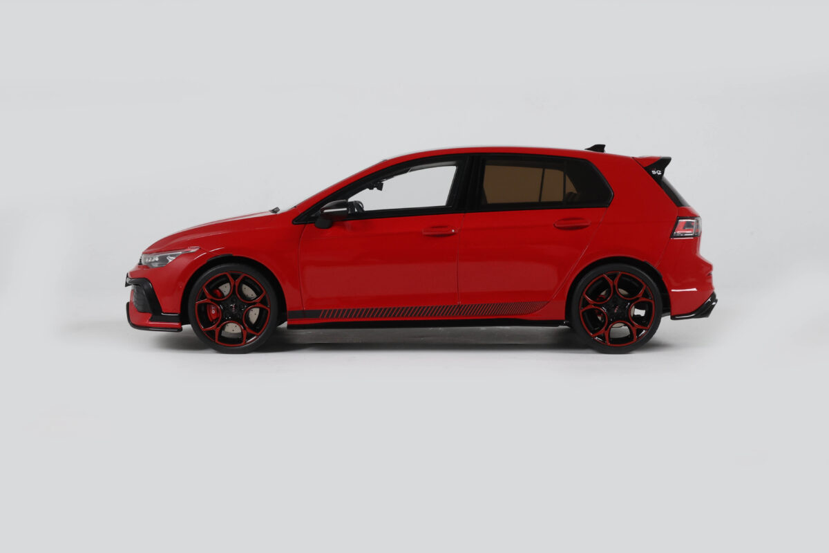 Macheta auto Volkswagen Golf 8.2 Gti 50th Edition Tornado Red 2024 1:18 Otto Models (OT1322) - imagine 2