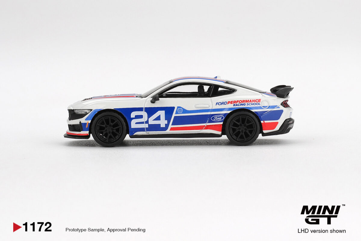 Macheta auto Ford Mustang Dark Horse #24 Ford Performance Racing School 2025 1:64 Mini GT MGT01172-L - imagine 3