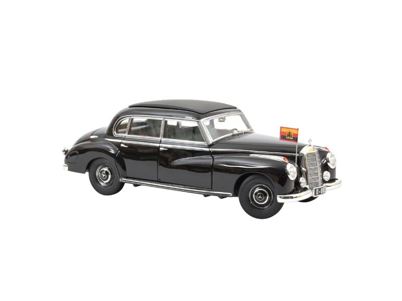 Macheta auto Mercedes-Benz 300 1955 Konrad Adenauer 1:18 Norev