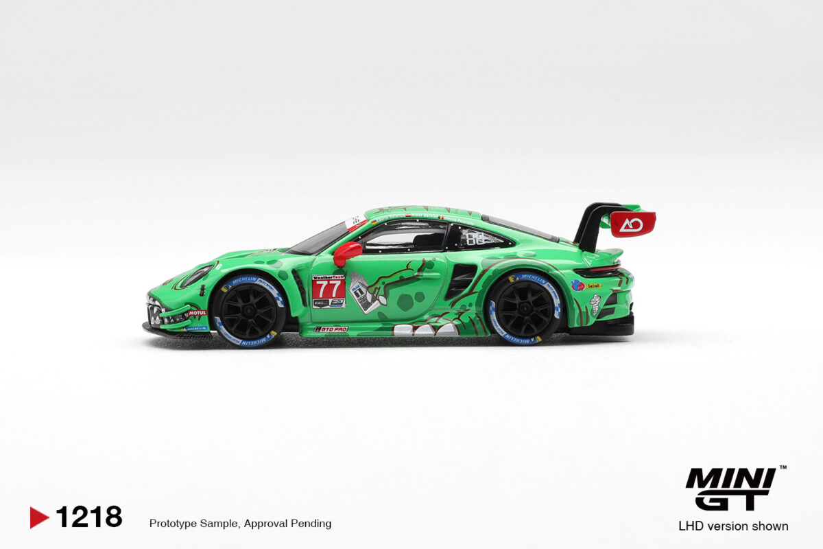 Precomanda macheta auto Porsche 911 (992) Gt3 R #77 Ao Racing Sebring 12 Hrs Class Winner 2025 1:64 Mini GT (MGT01218-L) - imagine 2