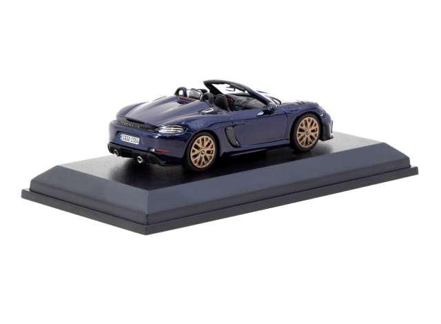 Macheta auto Porsche 718 Spyder Rs Gentian Blue 1:64 Tarmac Works - imagine 2