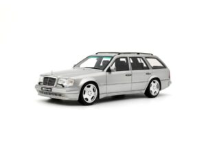 Macheta auto Mercedes-Benz Amg 70te Brilliant Silver 1996 1:18 Otto Models (OT1224)