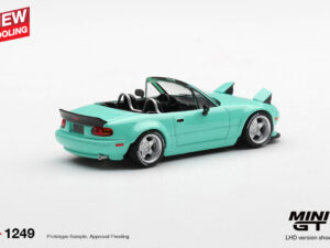 Precomanda macheta auto Mazda MX-5 (NA) Pandem Mint Green 1:64 Mini GT (MGT01249-L)