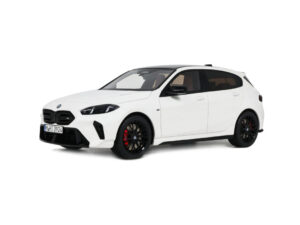 Precomanda macheta auto BMW M135 xDRIVE ALPINE WHITE SOLID 2024 1:18 Otto Models (OT1269)