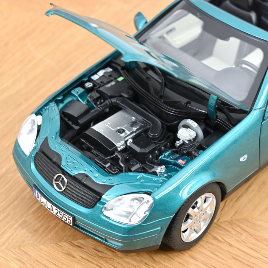 Macheta auto Mercedes-Benz SLK 1996 Vivianit Green 1:18 Norev - imagine 3