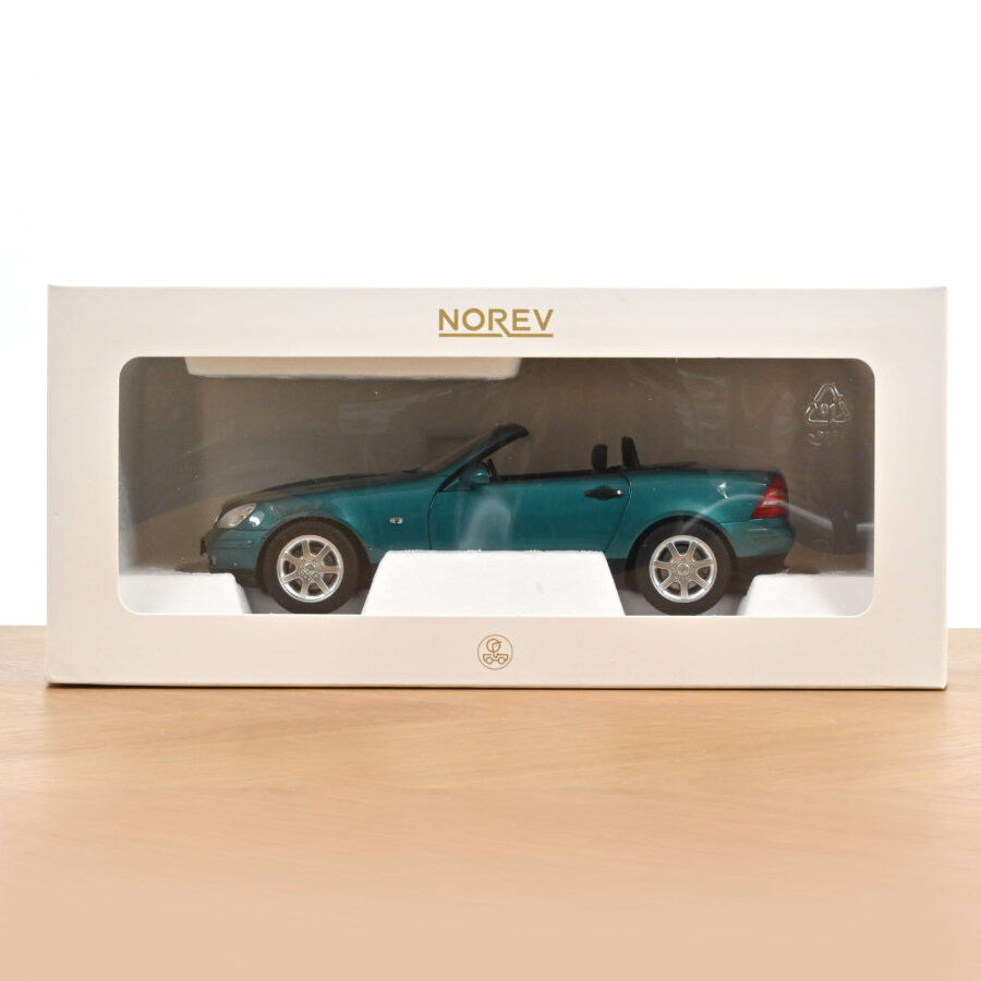 Macheta auto Mercedes-Benz SLK 1996 Vivianit Green 1:18 Norev - imagine 4