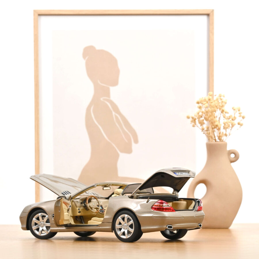 Macheta auto Mercedes-Benz SL 500 2003 Travertine Beige 1:18 Norev - imagine 2