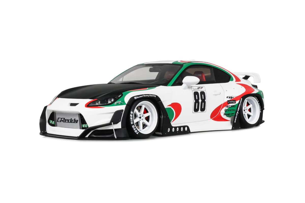 Precomanda macheta auto PANDEM Toyota GR86 CASTROL 2026 1:18 GT Spirit (GT985)