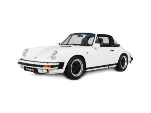 Precomanda macheta auto PORSCHE 911 3.2 TARGA GRAND PRIX WHITE 1984 1:8 GT Spirit (GTS802302)