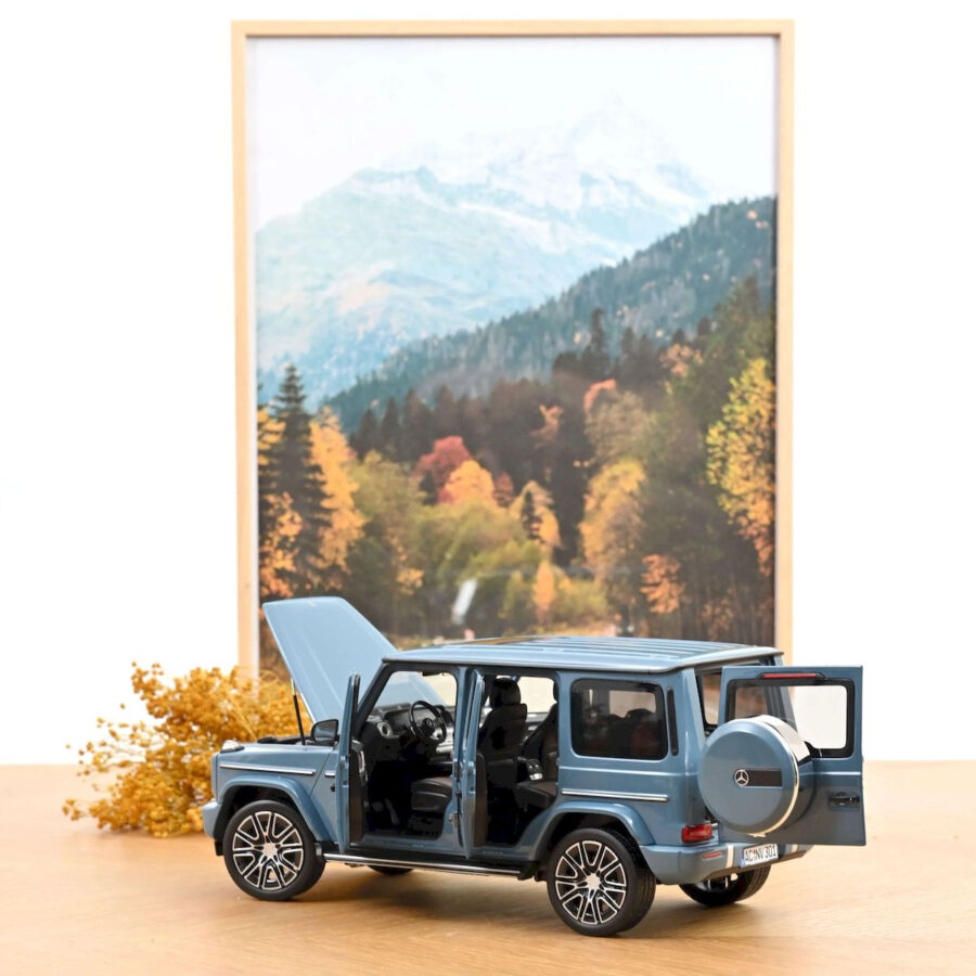 Precomanda macheta auto Mercedes-Benz G-Class 2024 Vintage Blue 1:18 Norev - imagine 5