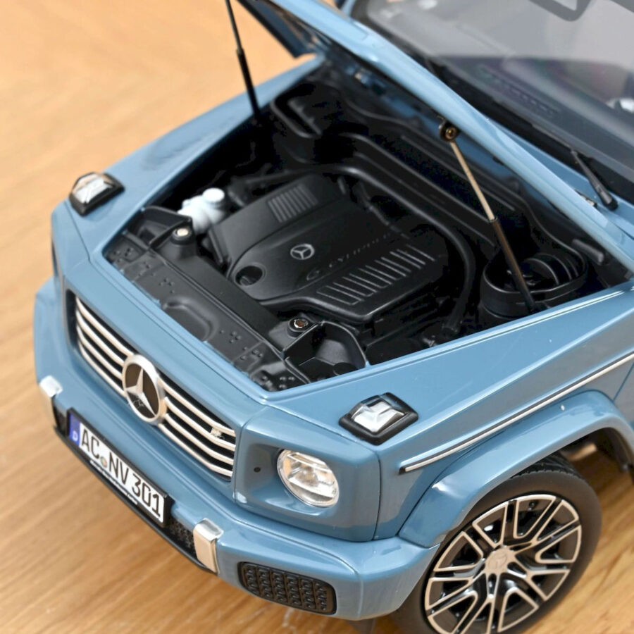 Precomanda macheta auto Mercedes-Benz G-Class 2024 Vintage Blue 1:18 Norev - imagine 4