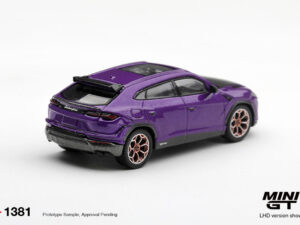 Precomanda macheta auto Lamborghini Urus Performance Viola Pasifae 2023  1:64 Mini GT (MGT01381-L)