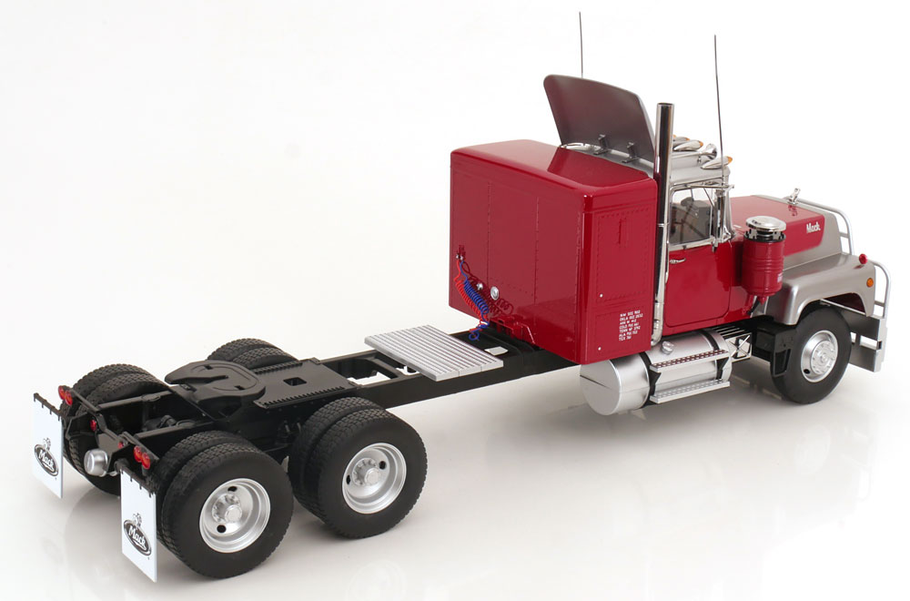 Macheta camion Mack RL 700L 1974 Rosu 1:18 Road Kings - imagine 2