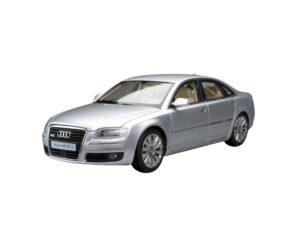 Macheta auto Audi A8 D3 W12 Argintiu 1:18 Sun Star