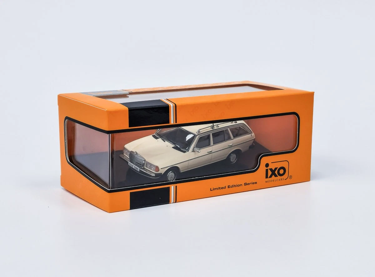 Macheta auto Mercedes 200T (S123) Taxi (D) 1:43 Ixo - imagine 4