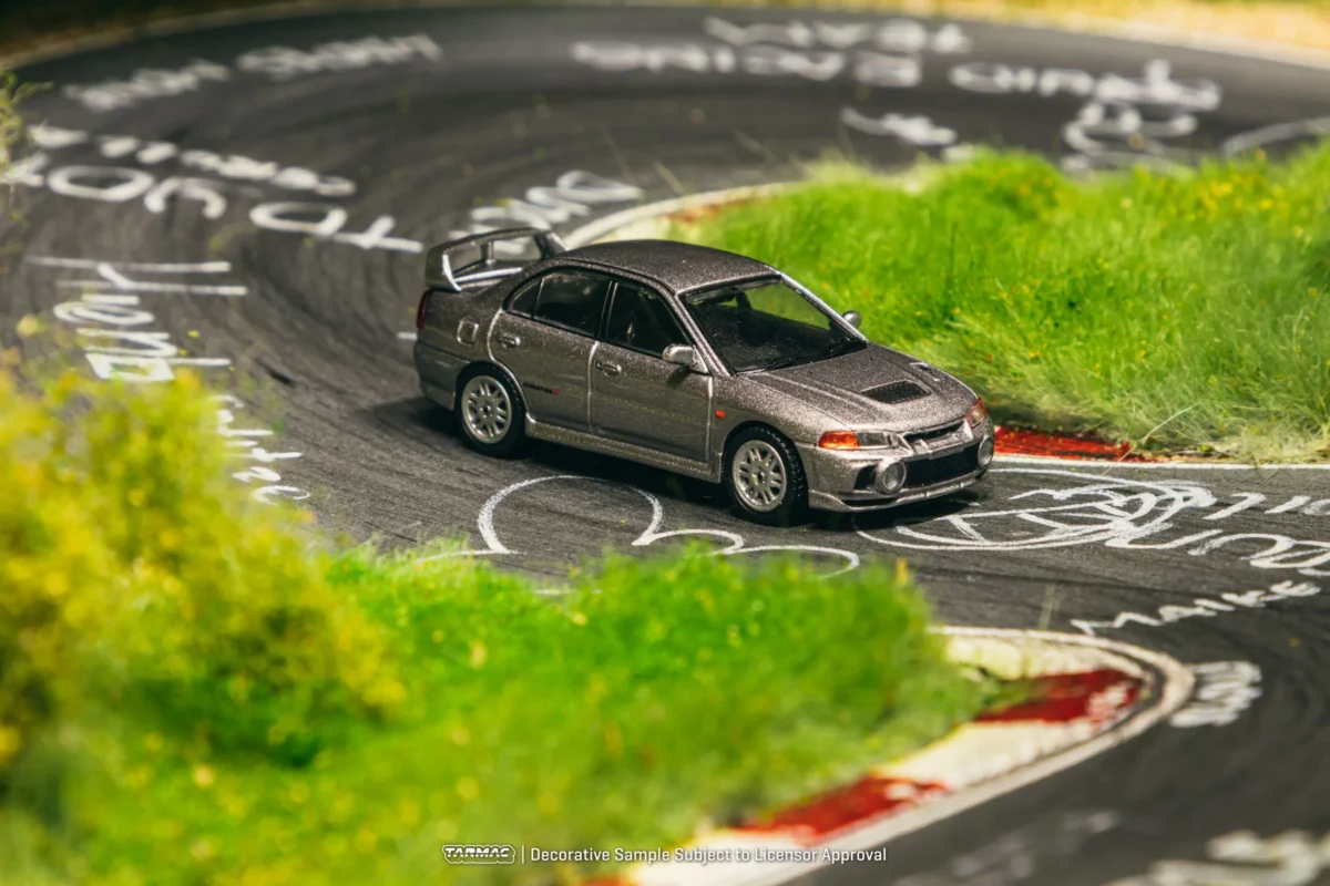 Macheta auto Mitsubishi Lancer Gsr Evolution Iv Argintiu 1:64 Tarmac Works - imagine 2