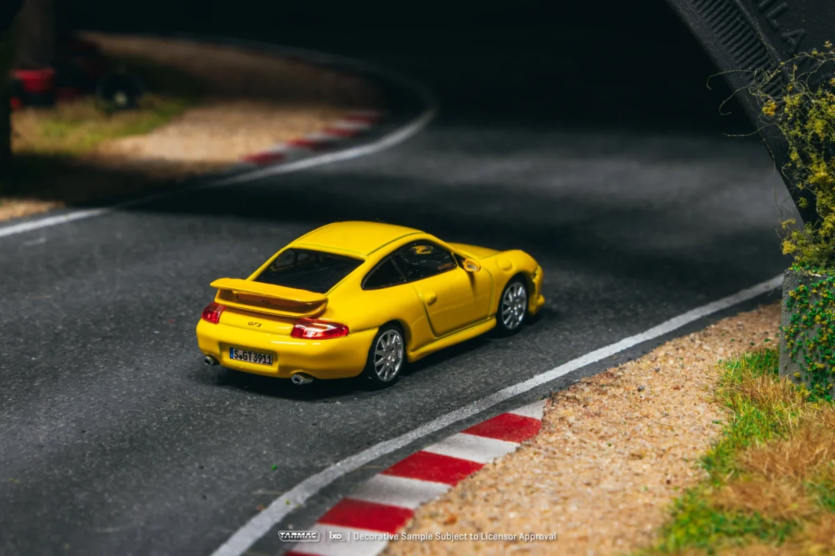 Macheta auto Porsche 911 Gt3 (Type 996) Galben 1:64 Tarmac Works - imagine 3