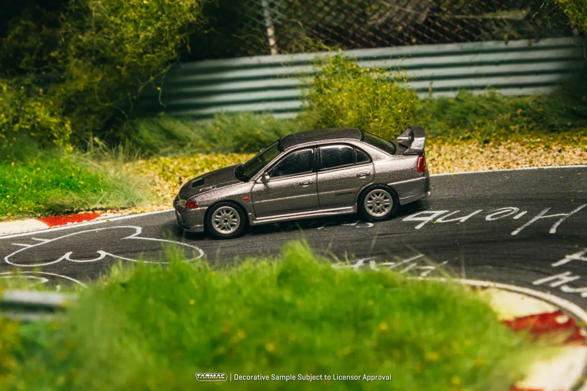 Macheta auto Mitsubishi Lancer Gsr Evolution Iv Argintiu 1:64 Tarmac Works - imagine 3