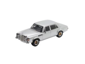 Macheta auto Mercedes Benz 300sel Argintiu 1:64 Street Weapon Bsc