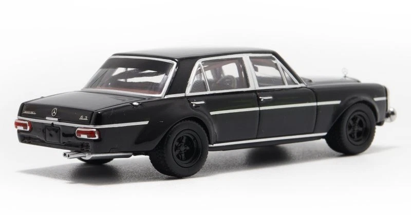Macheta auto Mercedes Benz 300sel Negru 1:64 Street Weapon Bsc - imagine 2